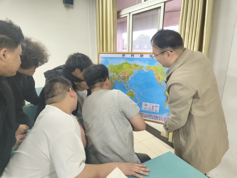 邓建军工匠学院开展“国家安全 ...